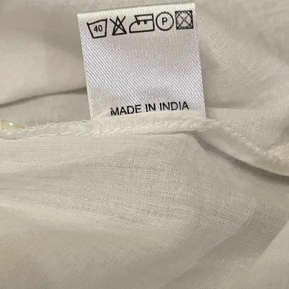 Women’s Victorian Classics White Pleated Long Sleeve Nightgown - Picture 8 of 8